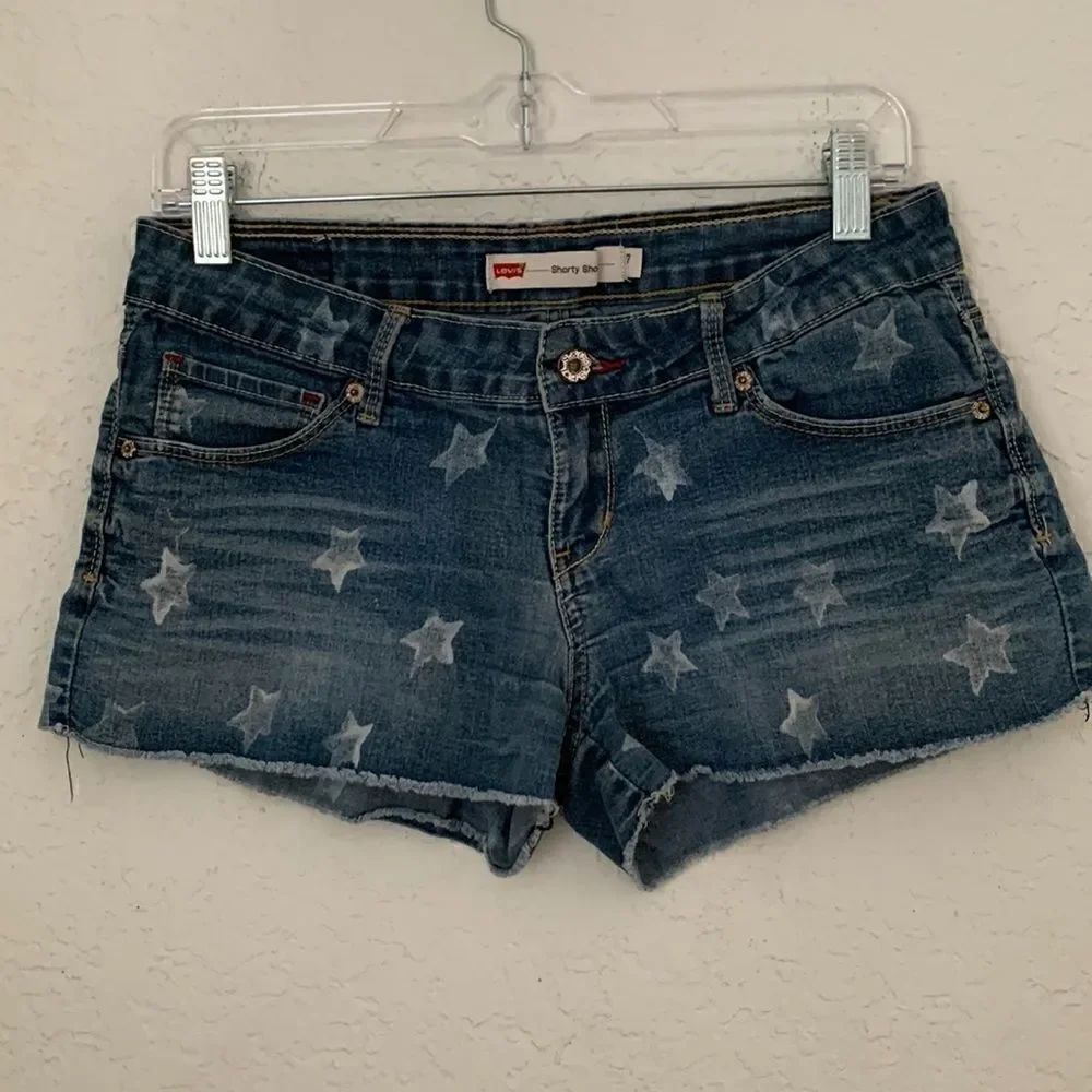 Levi’s Shorty Shorts Junior Stars Print Denim Shorts Size 7